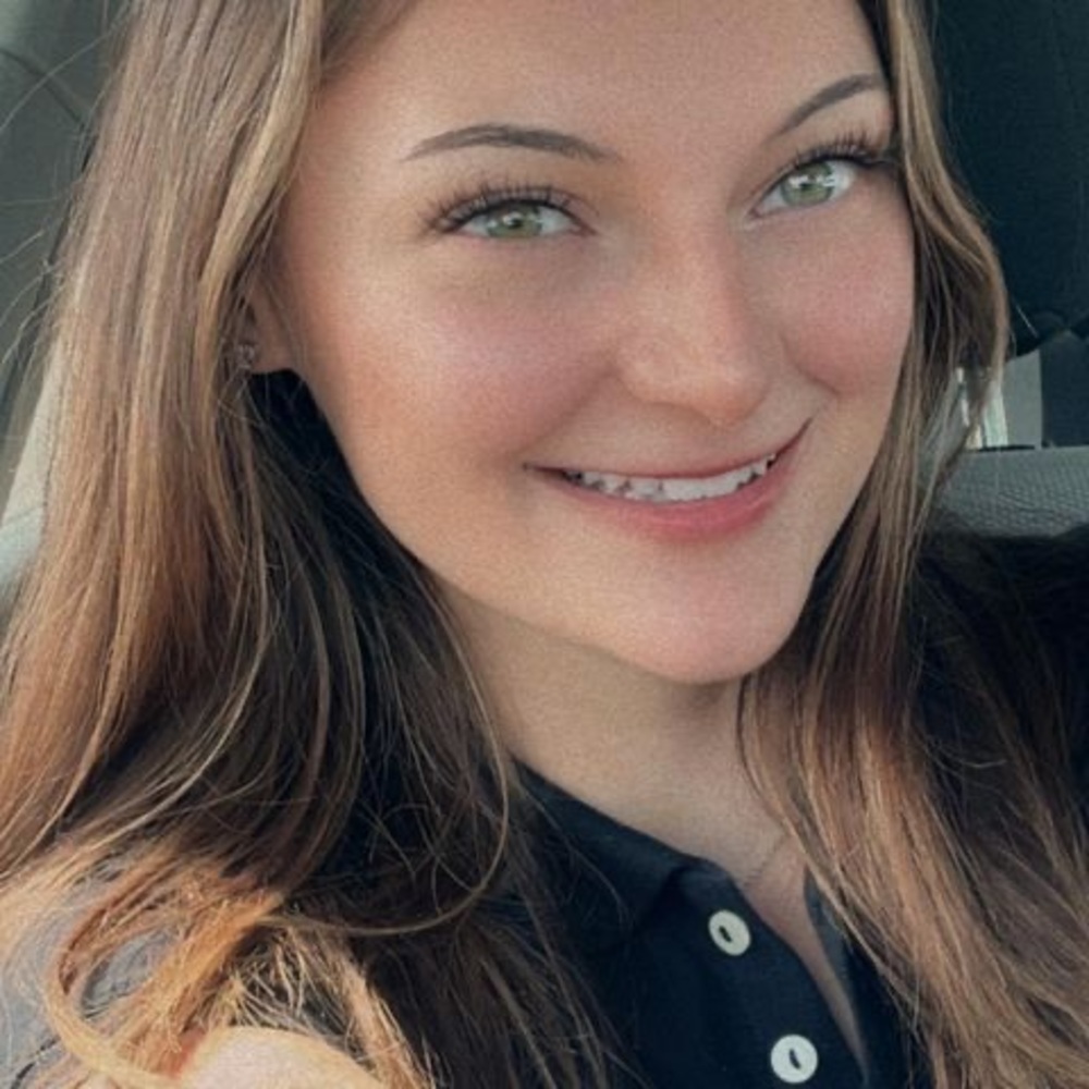 Meet your Posher, Alyssa